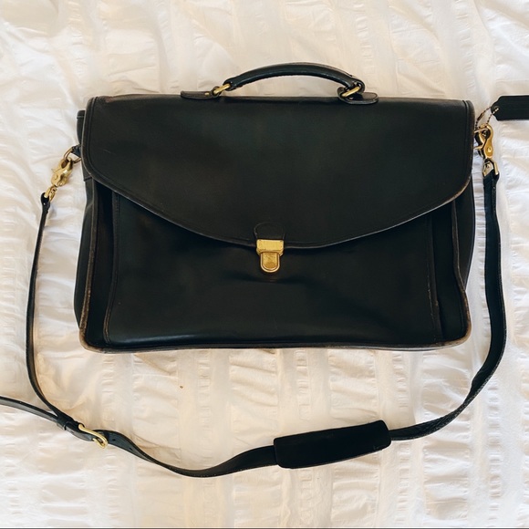 Coach Handbags - Vintage Coach Leather Messenger Bag